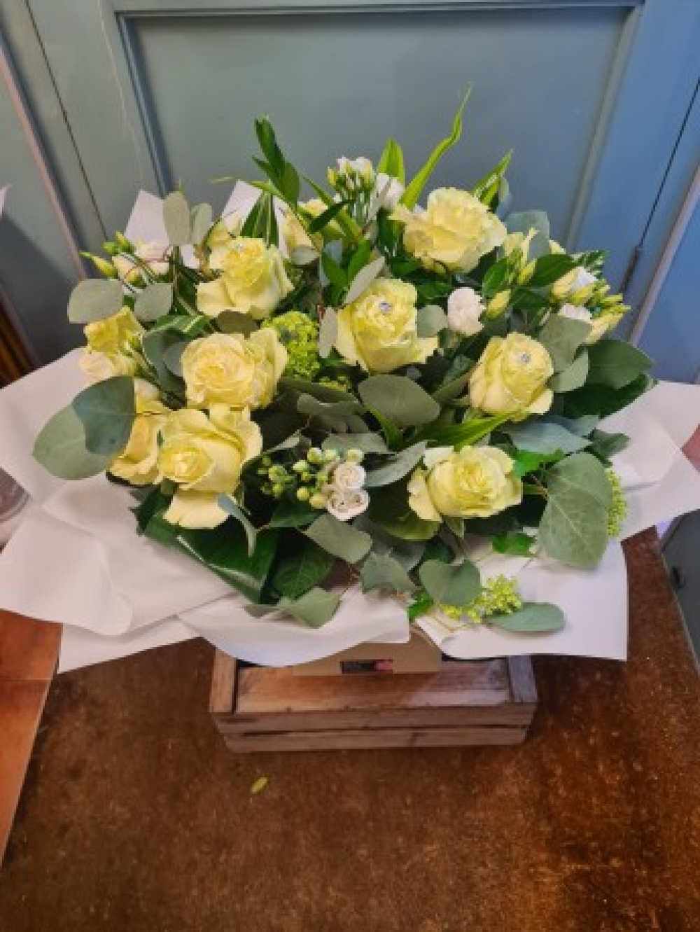 Luxury Rose & Lisianthus Product Image