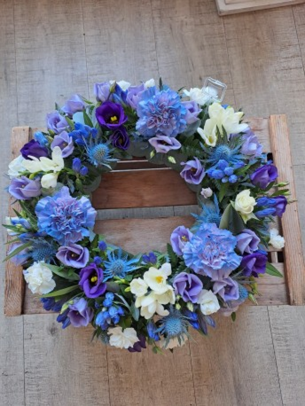 Classic Wreath - Blue & White Product Image